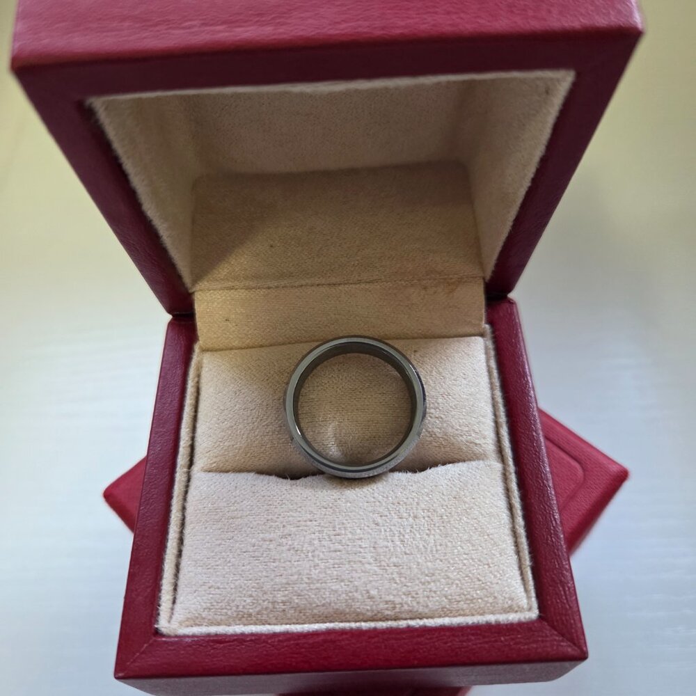 Men's Tungsten ring/wedding band, 6mm, size 10 - Picture 7 of 8